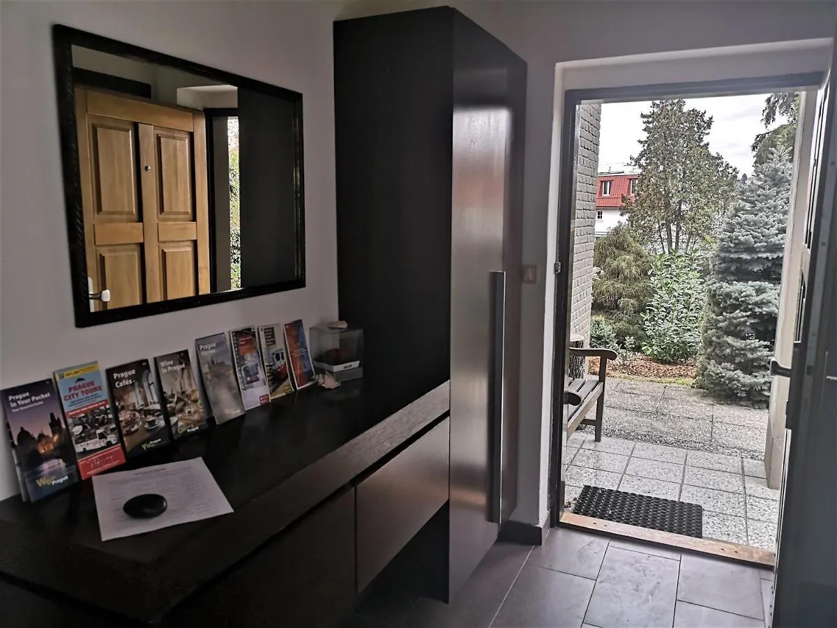Apartment Hanspaulka Garden Prag