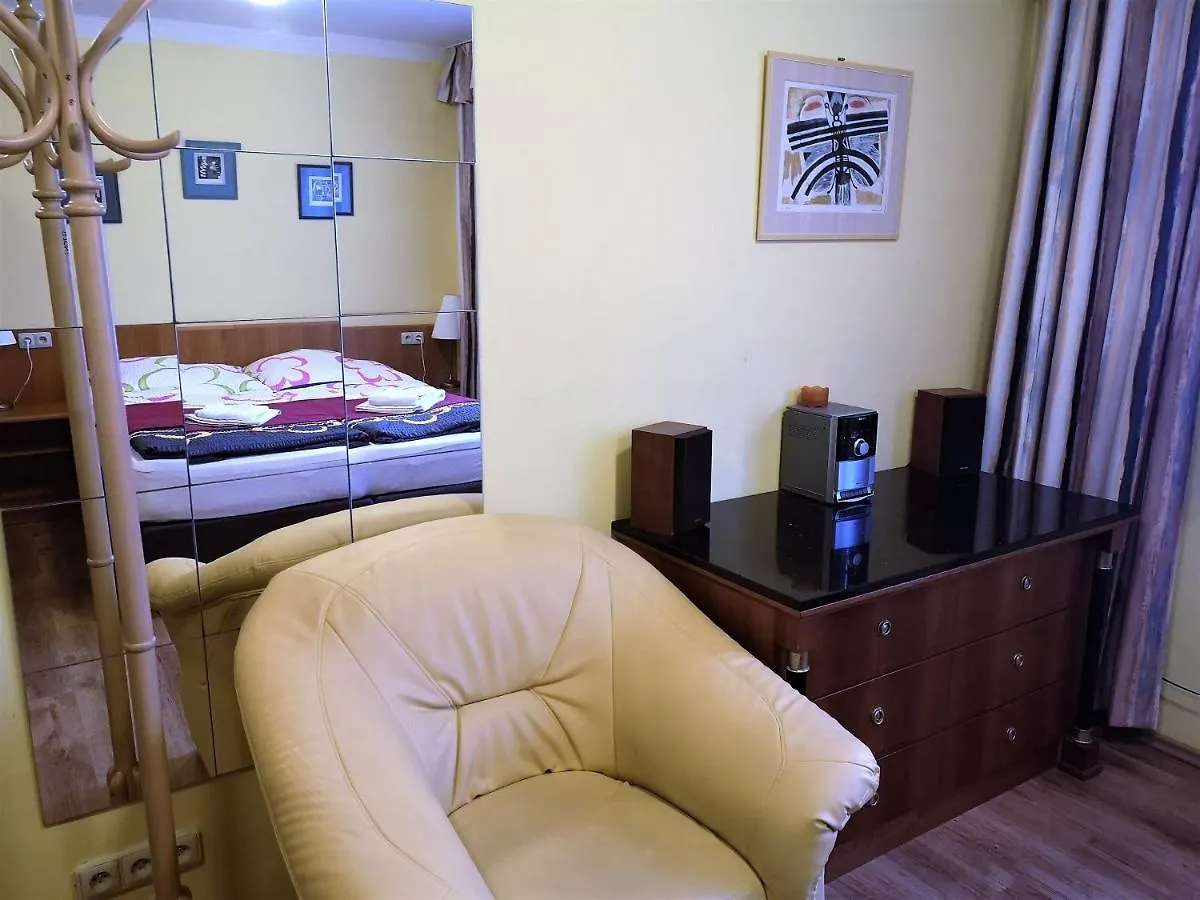 Apartment Hanspaulka Garden Prag