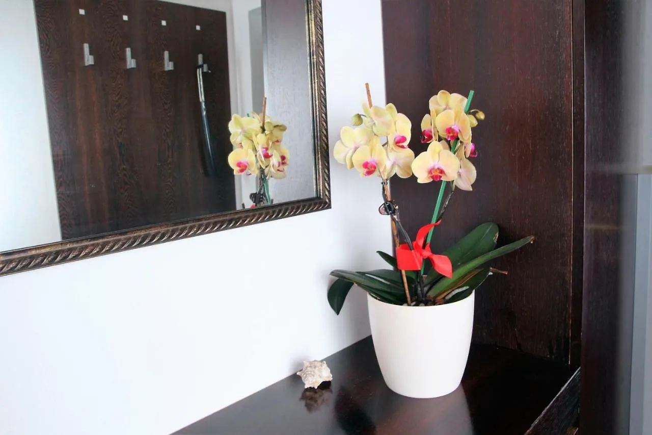 Apartment Hanspaulka Garden Prag Çek Cumhuriyeti